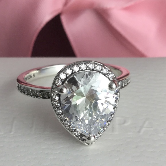 Pandora teardrop ring size 7 ✨💍✨💍✨ - Picture 3 of 7